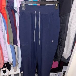 Women’s straight leg scrub pants